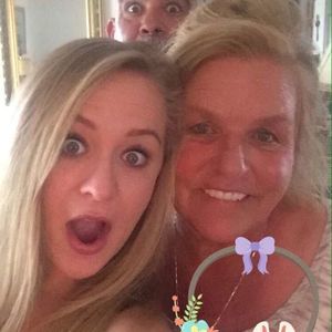 Meet your Posher, Debra